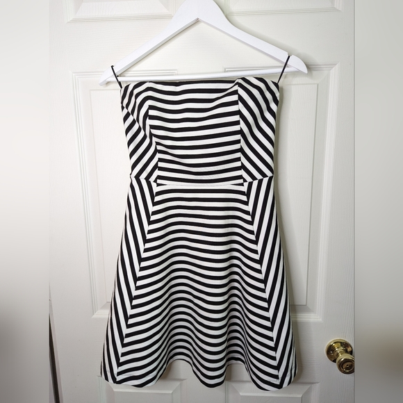 Express Dresses & Skirts - Express Barbiecore strapless black & white dress size 4